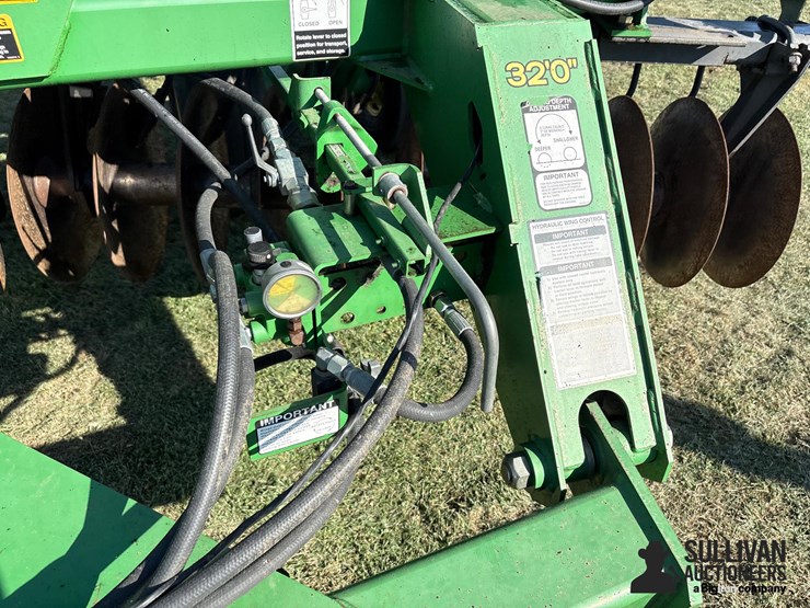 2010-john-deere-637-image-14