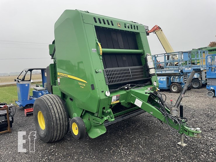 2022-john-deere-560m-image-1