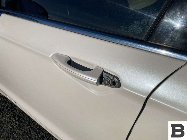 2016-ford-fusion-sedan-image-14