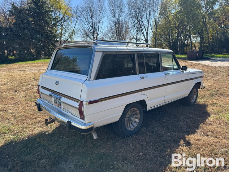 1985-jeep-grand-wagoneer-4x4-suv-image-5