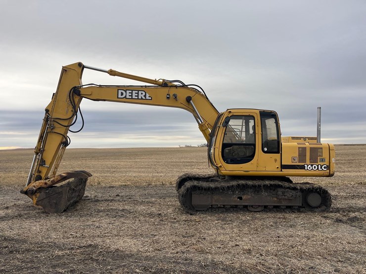 deere-160-lc-image-10