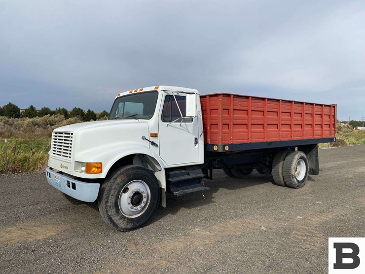 1992-international-4900-image-1