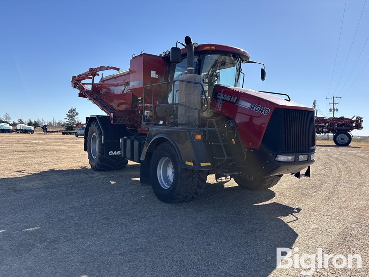 2016-case-ih-titan-4540-image-3