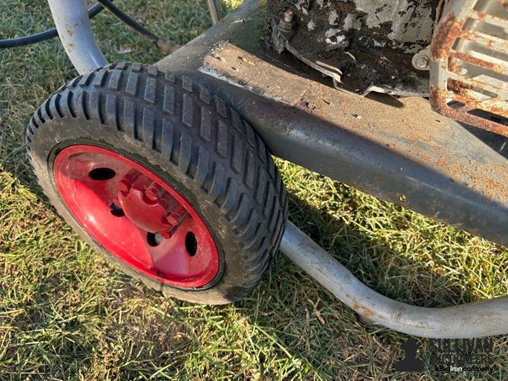 briggs-&-stratton-professional-series-power-washer-image-15