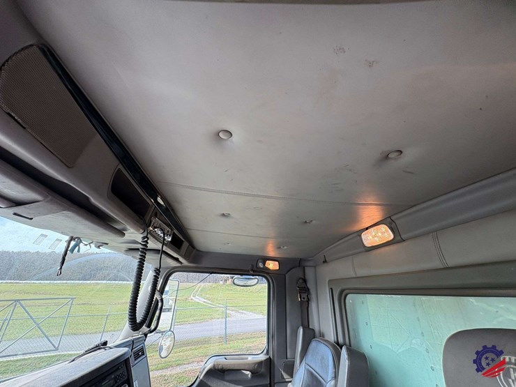 2009-kenworth-t800-image-101