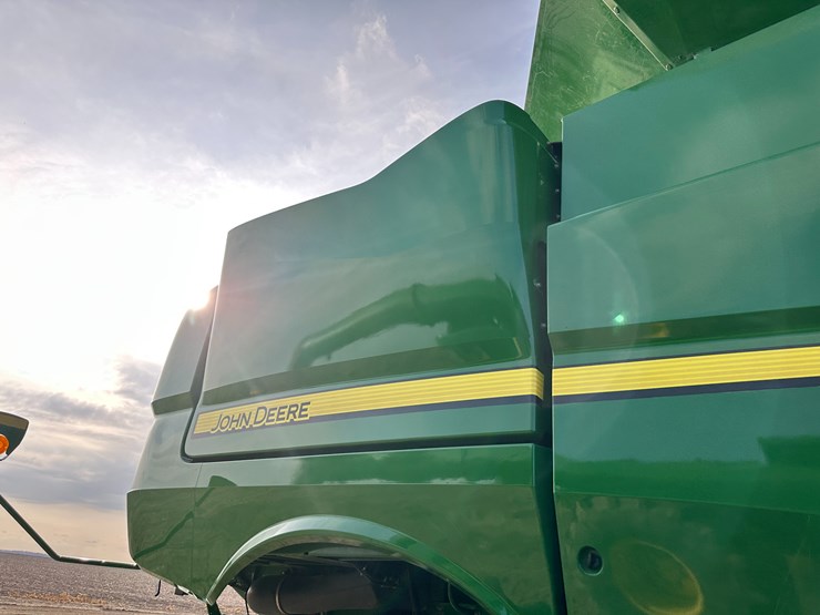 2015-john-deere-s680-image-37