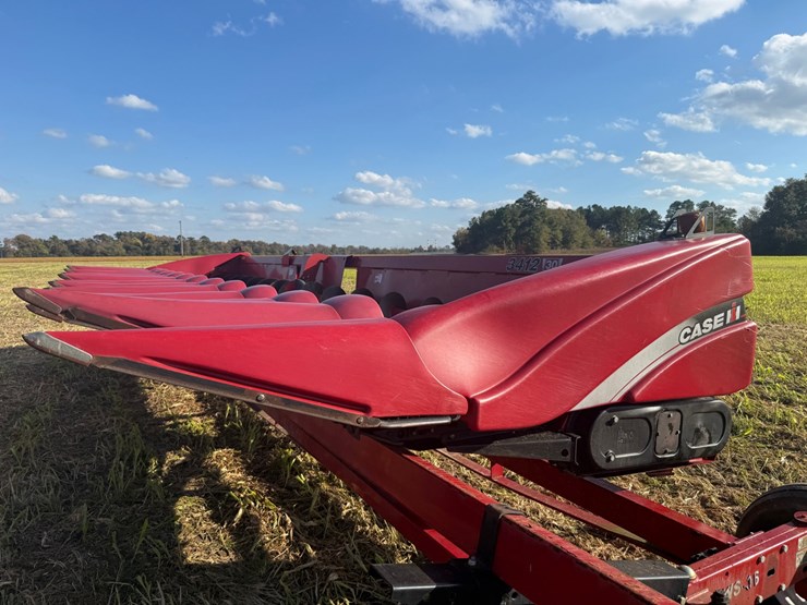 2011-case-ih-3412-image-22