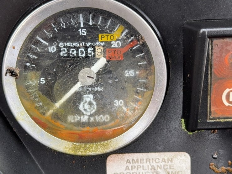 #3045-•-case-485-tractor-image-21