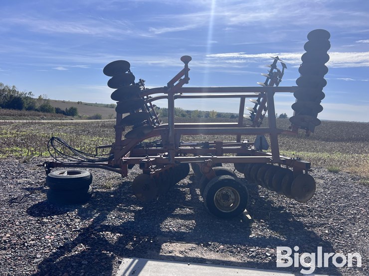 massey-ferguson-820-image-8