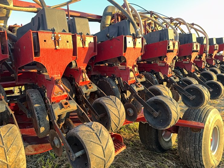 case-ih-1240-image-40