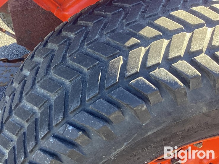 kubota-b7100hsd-image-16