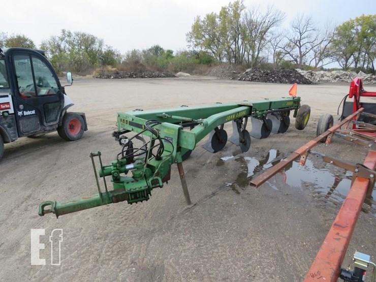 john-deere-2800-image-3