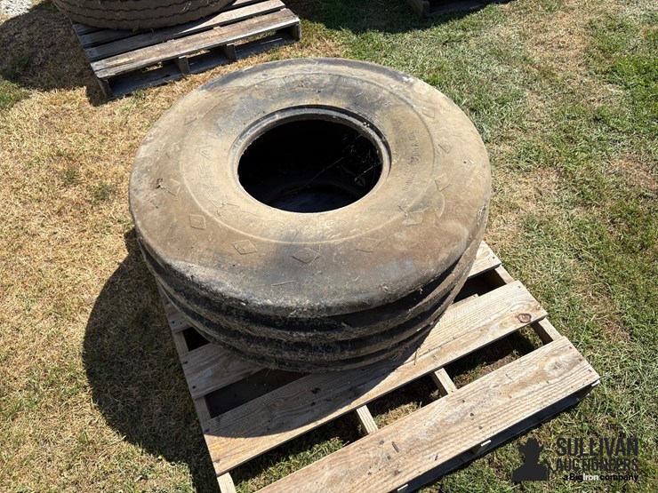 16.5l-16.1-tire-image-4