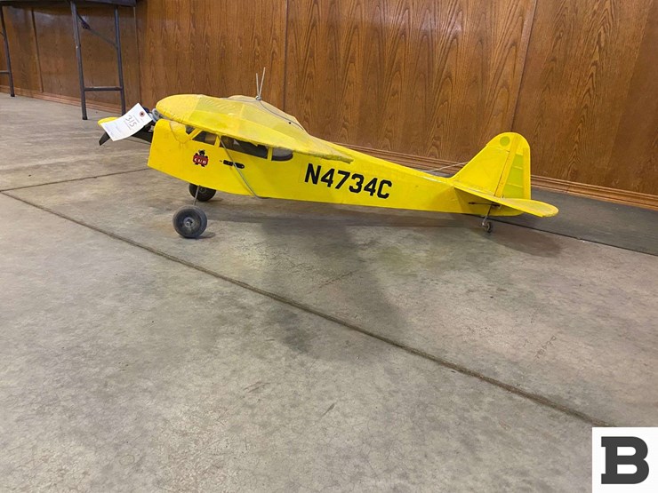 piper-cub-model-airplane-image-3