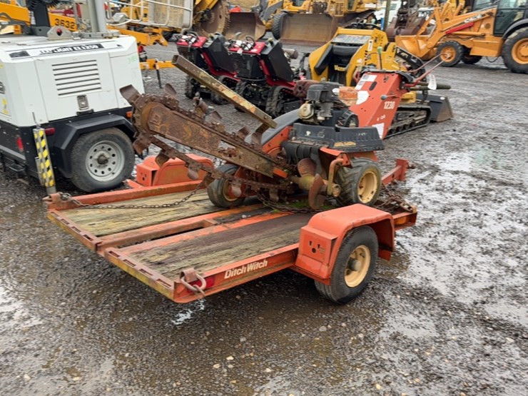 ditch-witch-1230-image-1