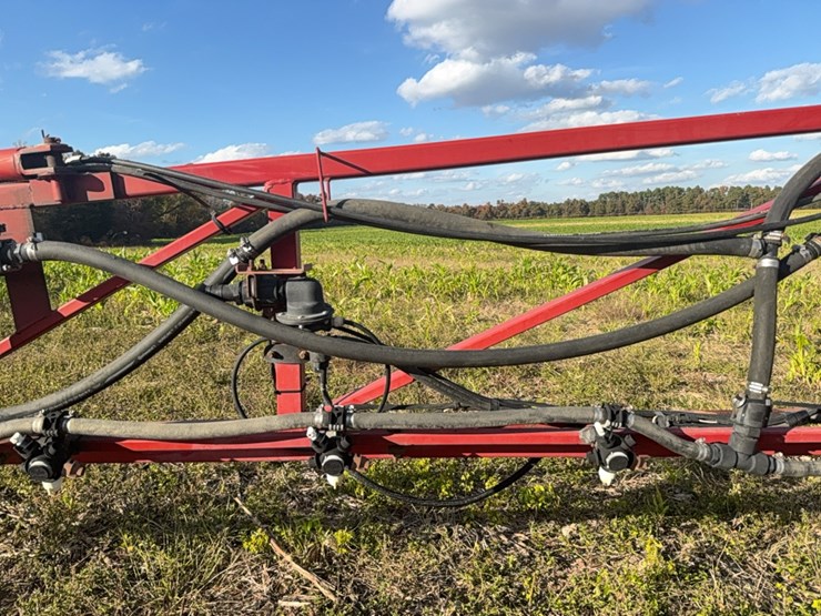 case-ih-3185-patriot-sprayer-image-46