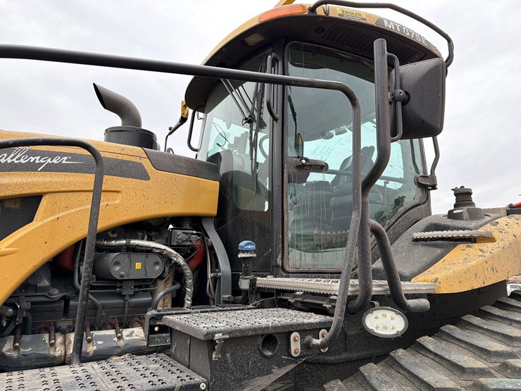 2016-challenger-mt875e-image-11