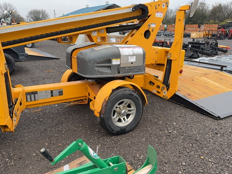 #2068-•-2018-haulotte-3632t-electric-towable-boom-lift-image-9
