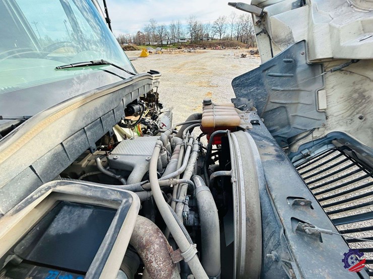 2013-international-durastar-4400-image-66