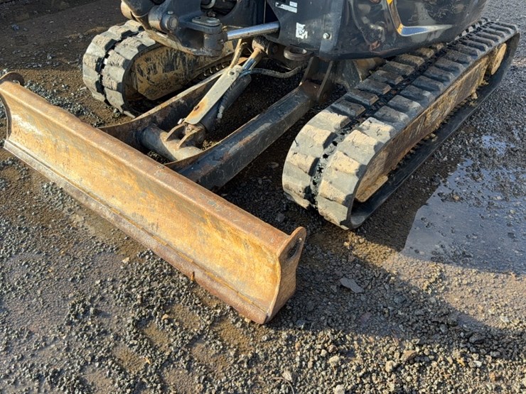 2021-bobcat-e26-image-14