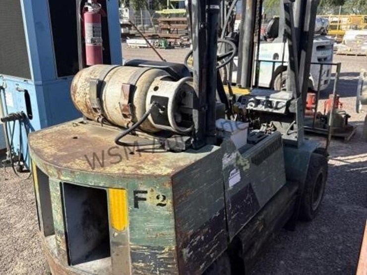 clark-gps25mp-forklift-image-5