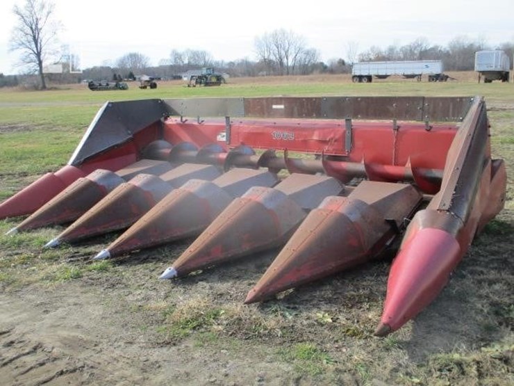 case-ih-1063-image-1