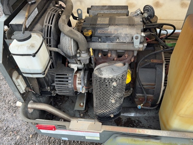 #2057-•-wacker-neuson-towable-light-tower-image-7