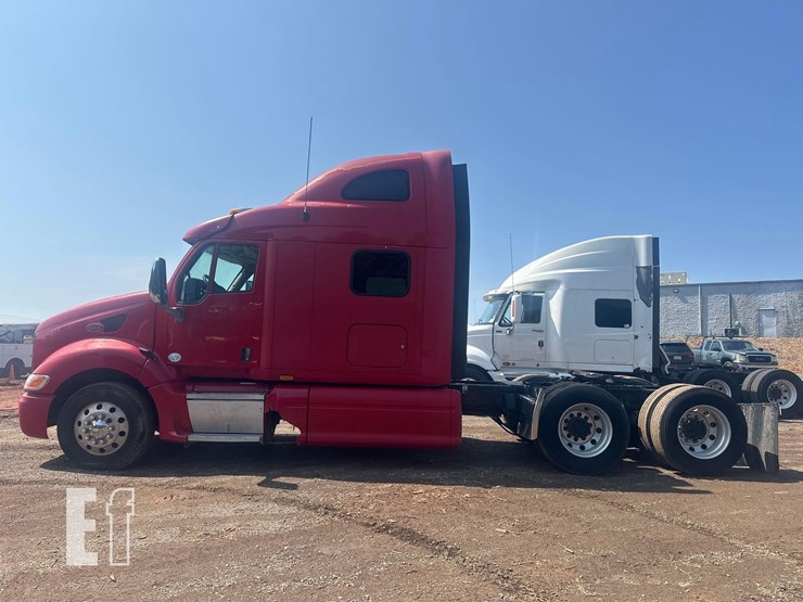 2010-peterbilt-387-image-6