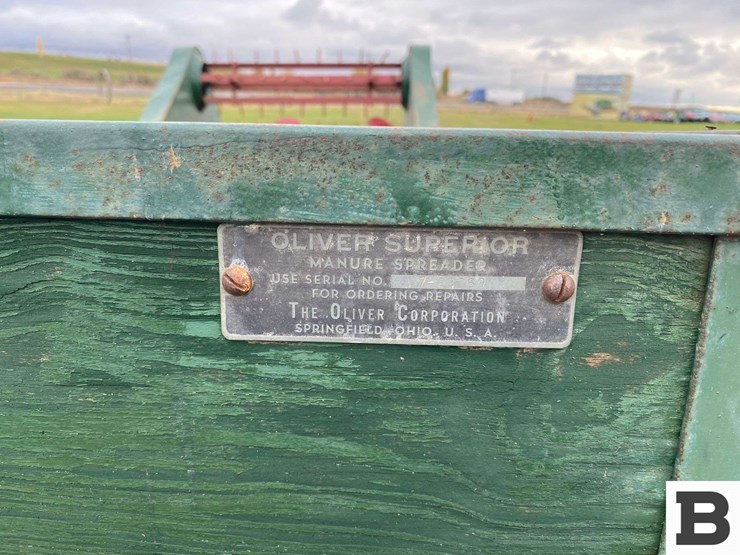 oliver-superior-vintage-manure-spreader-image-8