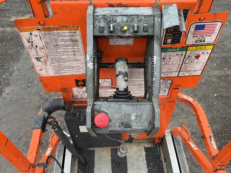 2006-jlg-2630es-image-11