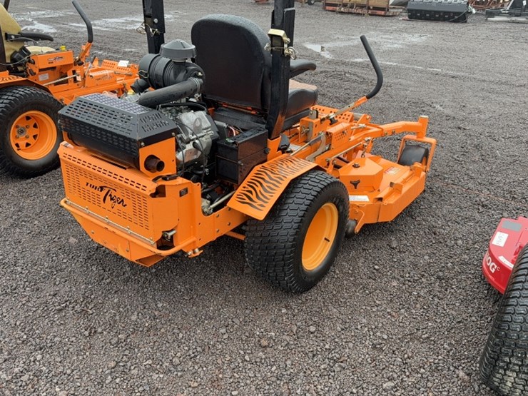 #3083-•-scag-turf-tiger-zero-turn-lawn-mower-image-8