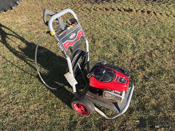 briggs-&-stratton-professional-series-power-washer-image-3