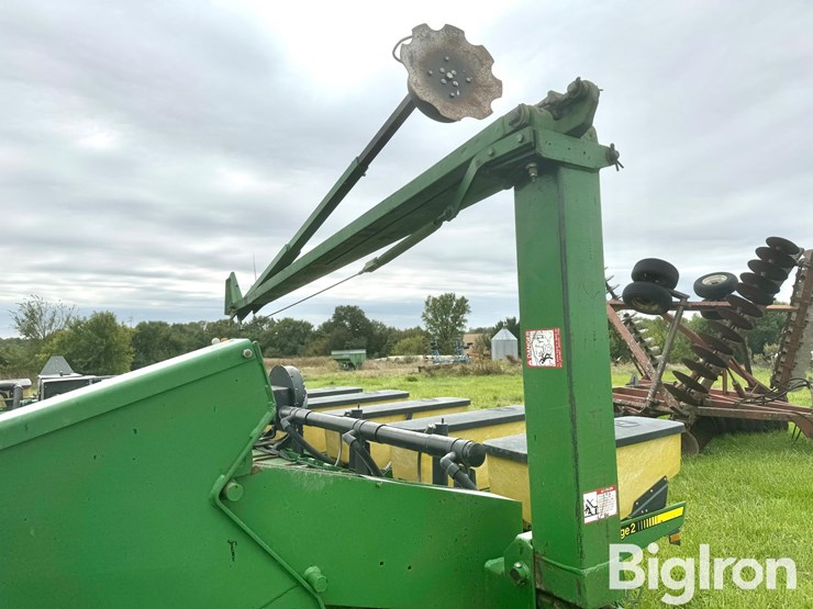 1991-john-deere-7200-image-17