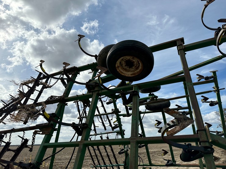 john-deere-38-image-44