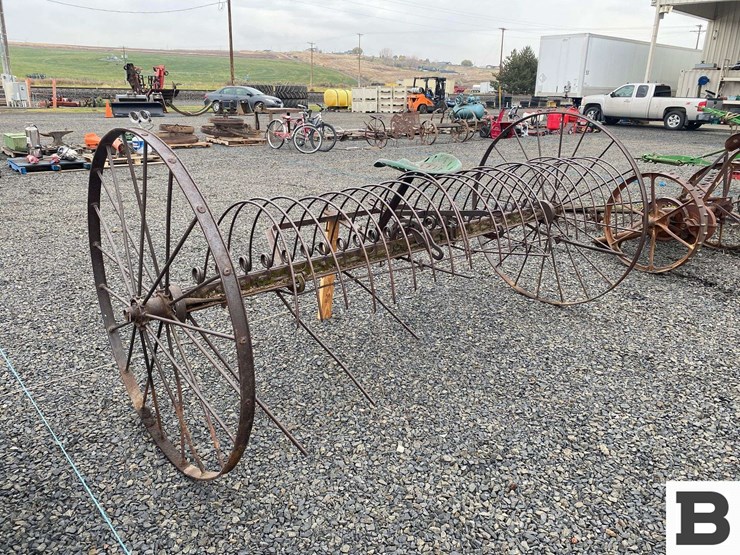 vintage-8'-hay-buck-rake-image-2