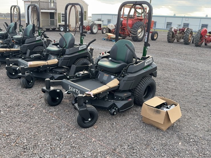 #3081-•-yakta-yxr-120-zero-turn-lawn-mower-image-1