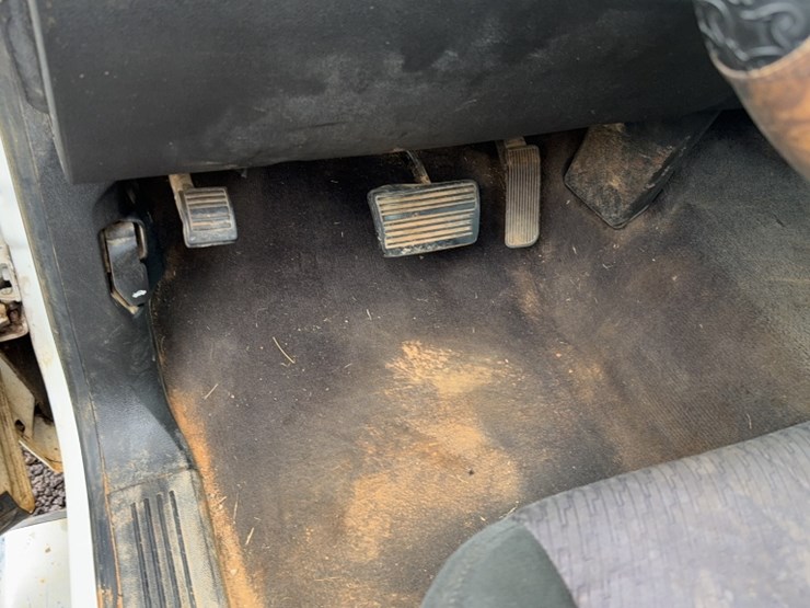 #3018-•-2013-chevy-silverado-pickup-truck-image-20