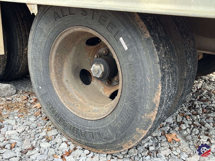 t/a-21’-x-8’-tilt-equipment-trailer-image-11