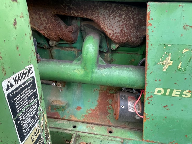 john-deere-4010-image-11