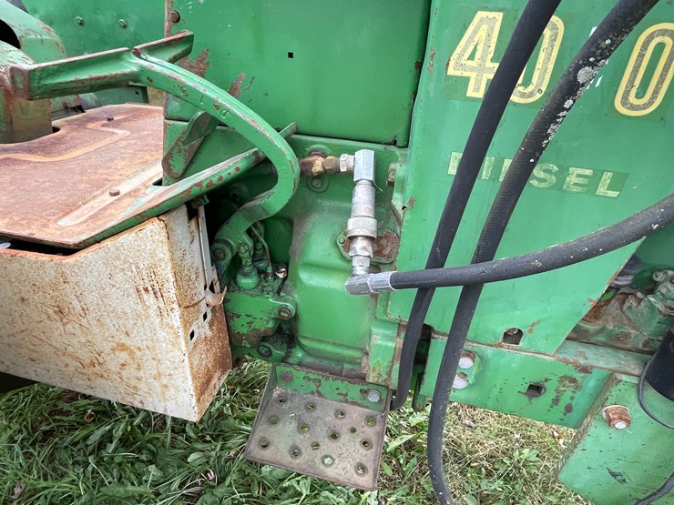 john-deere-4010-image-21