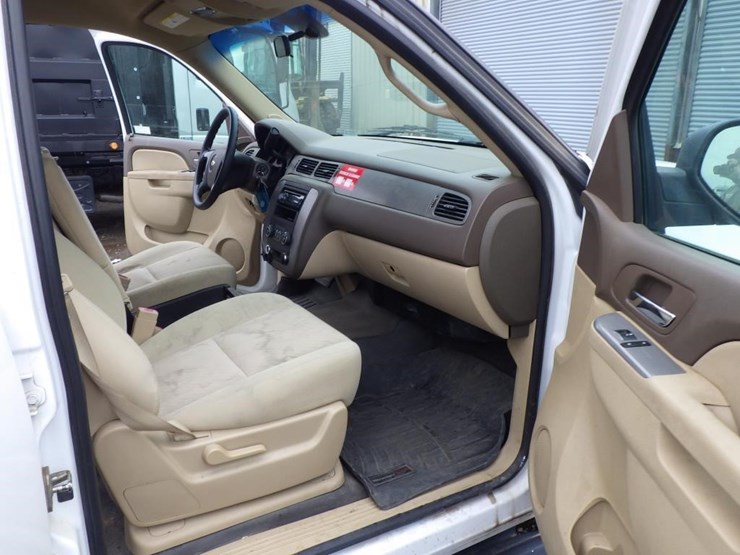 2014-chevrolet-tahoe-image-6