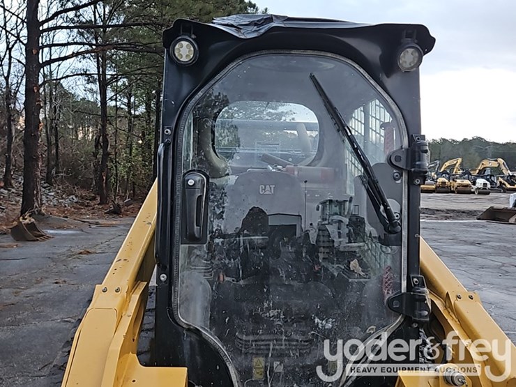 2021-caterpillar-299d3-image-27