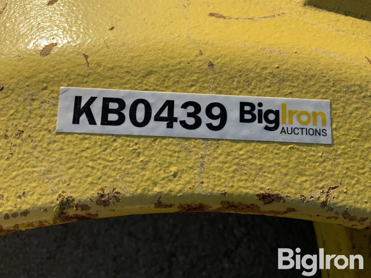 john-deere-165-image-12