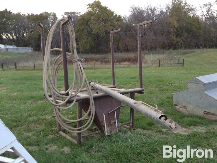 seed-bag-unloader-chute-w/-4"/10'-auger-image-7