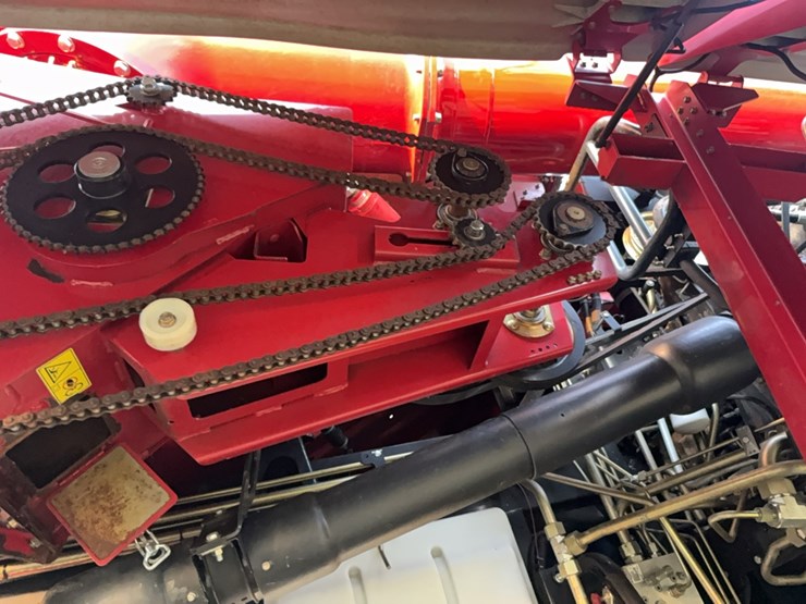 2018-case-ih-8240-image-44