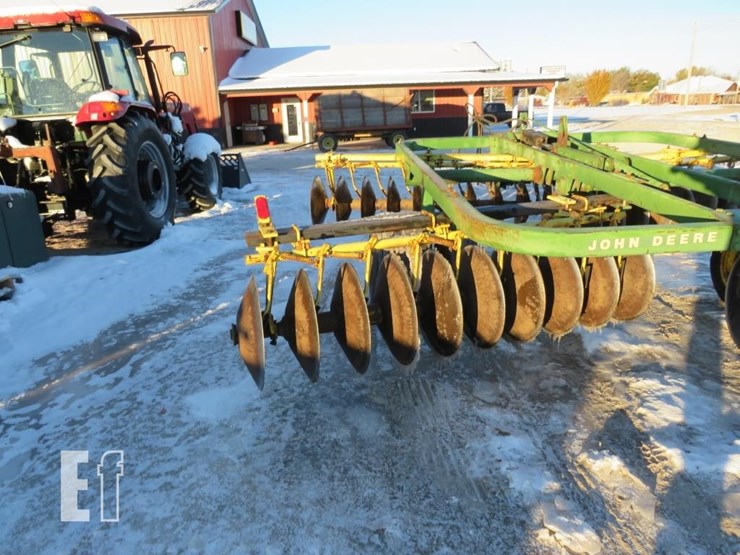 john-deere-220-image-7