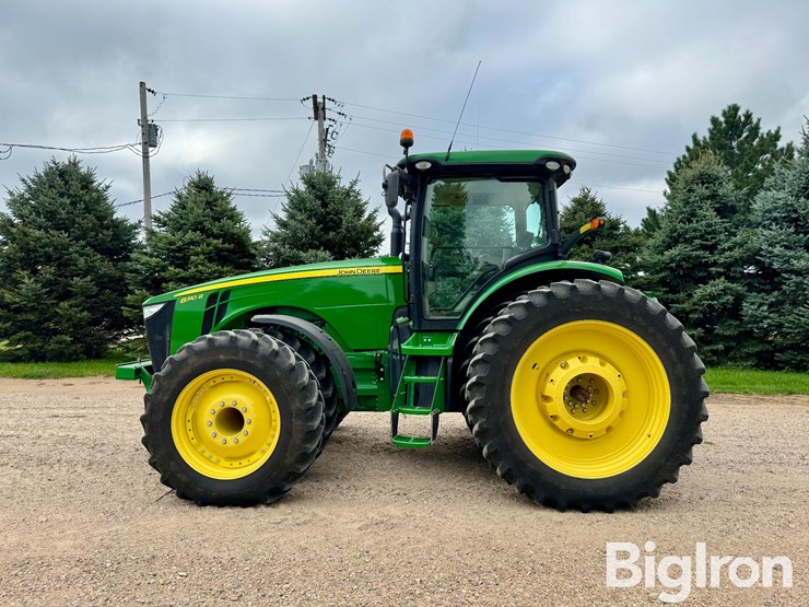 2013-john-deere-8310r-image-8