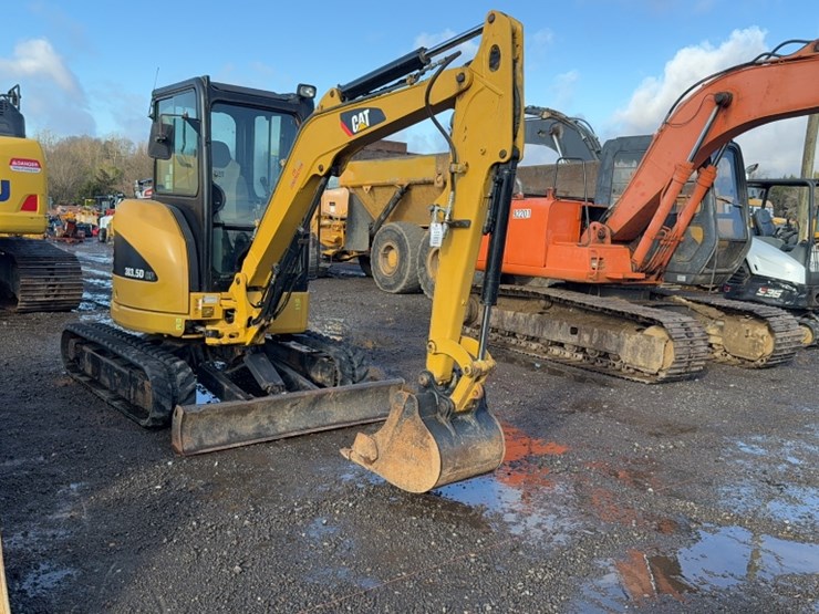 caterpillar-303-image-3