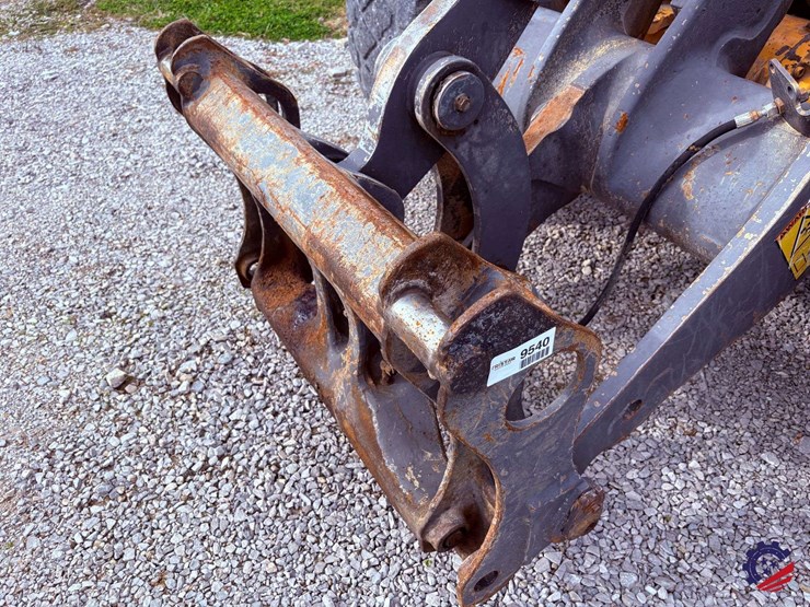 2004-volvo-l60e-image-35