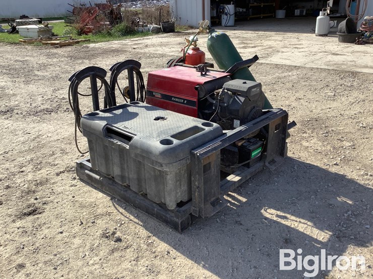 welding/fence-building-skid-image-6